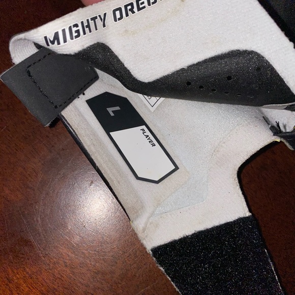 Nike Vapor Fly Oregon Receiver Gloves - Picture 4 of 4